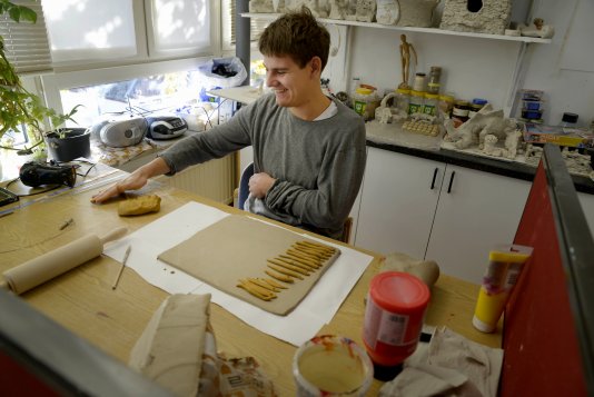 Louis Ploegmakers aan het werk