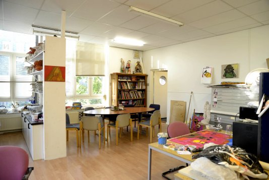 een van de ateliers van  Frontaalkunst te Baarn